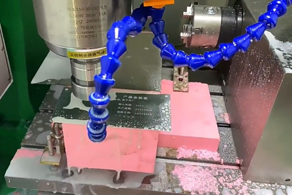 四轴雕铣机实拍图片